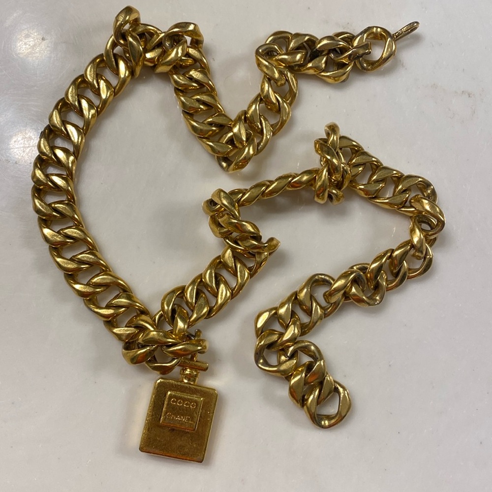 Authentic Chanel gold women’s chain belt vintage
